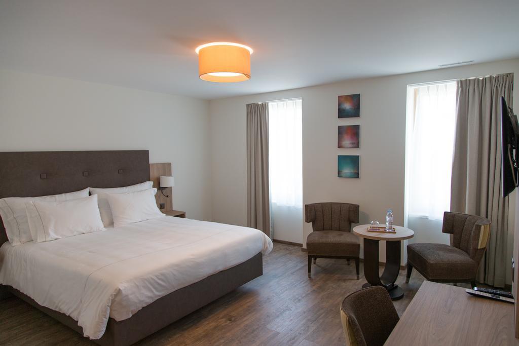 Le Relais De Bogis Hotel *
