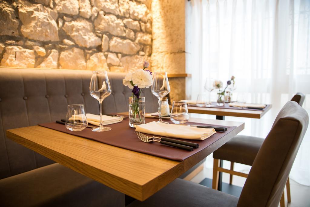 Le Relais De Bogis Hotel *